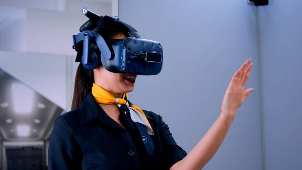 NMY I Lufthansa I VR Training I Gestenerkennung 